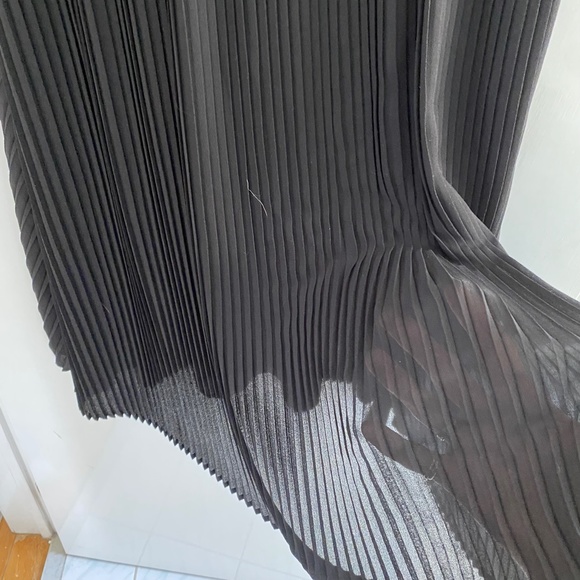 Black Midi Dress, Sheer neckline with lace and Pleated skirt - Picture 4 of 7